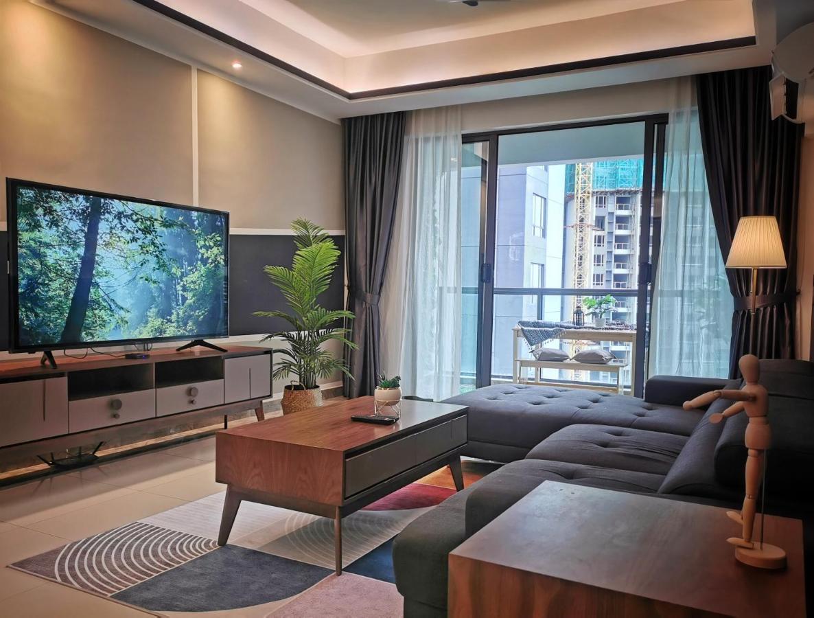 Yussy Homestay At R&F Princess Cove Johor Bahru Exterior photo